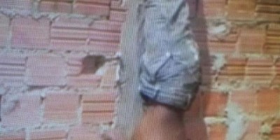 Porto Velho:Apenado foragido é linchado e amarrado de cabeça para baixo após furtar bicicleta