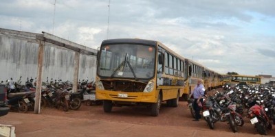 Ônibus escolares são apreendidos em Rolim de Moura