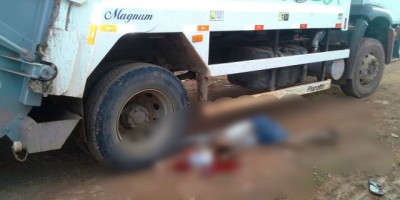 Fatalidade - Idoso de 83 anos é atropelado por caminhão de lixo e morre esmagado