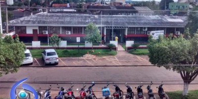 Casal é baleado em moto e jovem fica com bala presa ao sutiã em Cacoal