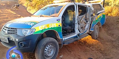 Ministro Andreazza - Colisão entre viatura da PM e ônibus escolar deixa duas pessoas feridas