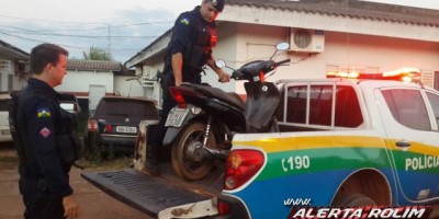 Rolim de Moura -  Guarnição de Rádio Patrulha recupera moto que foi roubada na noite de ontem