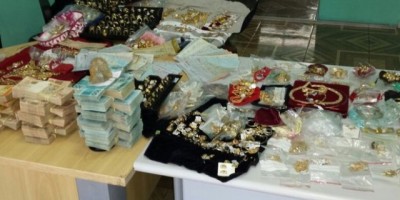 Operação da PF apreende R$ 200 mil e inúmeras joias com madeireiro de RO