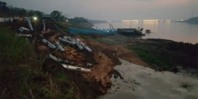 Porto Velho - Barranco desaba na capital com mais de 10 carretas