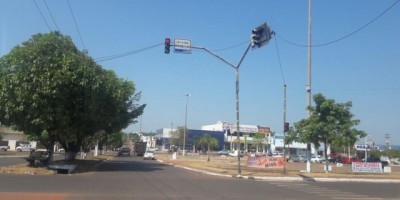 Rolim de Moura – Semáforos que estavam com problemas são restabelecidos