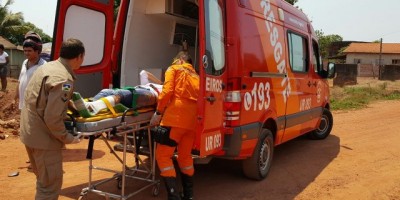 Rolim de Moura -  Colisão entre duas motocicletas no bairro Beira Rio resulta em vítimas 