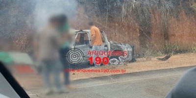 Rio Crespo - Empresário morre queimado preso nas ferragens de sua S-10 - 