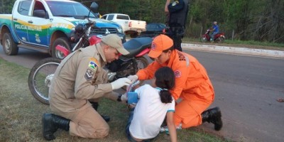Rolim de Moura -  Pai e filha ficam feridos ao colidirem em carroça na RO-010