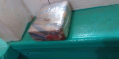 Guajará-Mirim – 6º BPM FRON, apreende meio quilo de pasta base de cocaína.