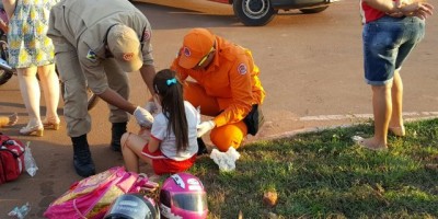Rolim de Moura -  Acidente de trânsito envolvendo duas Biz deixa mãe e filha feridas