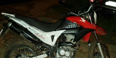 Rolim de Moura -  Cabo da PM, em horário de folga, é rendido por dupla armada e tem moto roubada