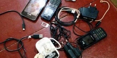 Rolim de Moura – Agentes Penitenciários do Albergue interceptam drogas e aparelhos celulares arremessados para apenados dentro da Unidade Prisional 