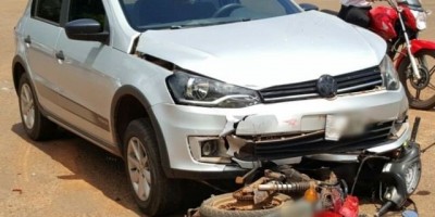 Rolim de Moura -  Motociclista fratura perna em acidente de trânsito no Bairro Beira Rio