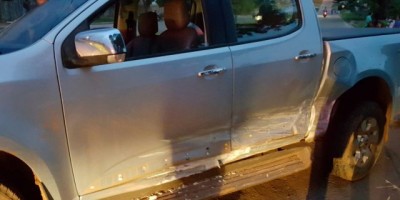 Rolim de Moura -  Caminhonete avança via preferencial e é atingida por veículo no Bairro São Cristóvão