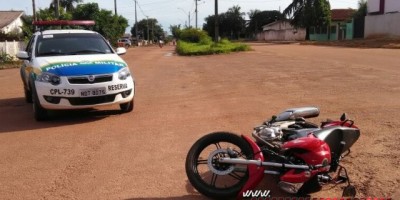 Rolim de Moura -  Acidente de trânsito envolvendo moto e viatura da PM é registrado no Centro da cidade