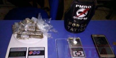 Vilhena – Adolescente é alvejado a tiros; Polícia encontra drogas, dinheiro e pé de maconha na casa da vítima