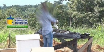 Em Cacoal, Necropsia é feita a céu aberto nos fundos de cemitério