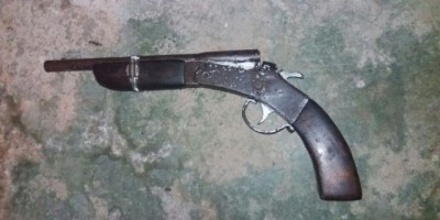 Pimenta Bueno – Polícia Militar apreende arma, munições e 12 aparelhos celulares
