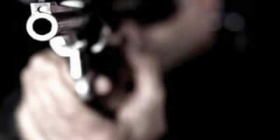 Rolim de Moura -  Dupla invade quintal de residência, efetua disparo de arma de fogo e foge em seguida 