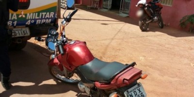 Rolim de Moura – Menor é apreendido pela PM com motocicleta furtada em Cacoal