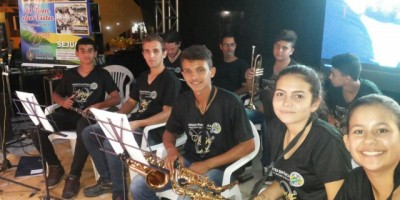 Orquestra Sinfônica da Polícia Mirim de Rolim de Moura realiza belíssima apresentação musical na cidade de Presidente Médici