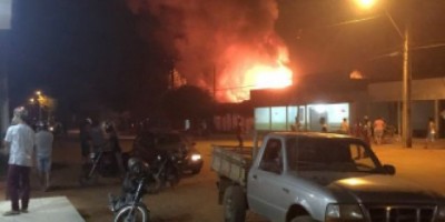 Confronto entre Polícia Militar e Garimpeiros termina com um baleado e quartel incendiado no Garimpo Bom Futuro