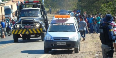 Colisão entre veículos na BR-364 resulta na morte de uma das vítimas