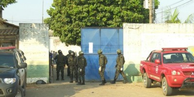 Tropas do Exército realizam revista nos dois presídios em Ariquemes