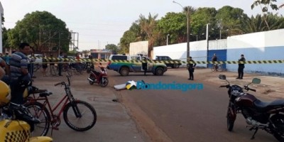 Mulher é assassinada a tiros na capital