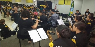 Orquestra Sinfônica da Polícia Mirim realiza belíssima apresentação na Faculdade Farol em Rolim de Moura