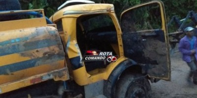 Caminhão Pipa tomba e passageiro morre prensado na cabine em São Francisco do Guaporé