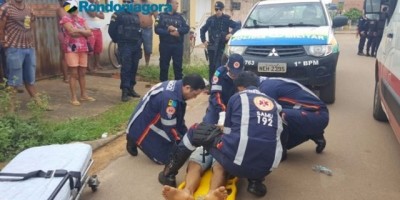 Suspeito é atingido com tiro por PM após roubo de celular na capital; fotos