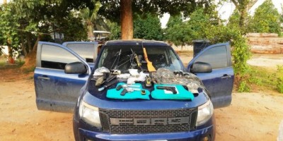 Revólveres, rifle, munições e uma caminhonete são apreendidos em Campo Novo de Rondônia