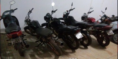 Rolim de Moura – 03 motocicletas suspeitas de serem utilizadas na pratica de roubos, além de droga e munições são apreendidas pela PM