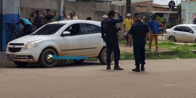 Apenado é executado com vários tiros dentro de carro em Porto Velho ao visitar a mãe