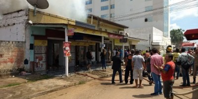 Porto Velho -  Idoso morre carbonizado após incêndio em residência