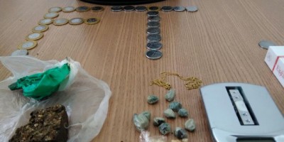 Rolim de Moura - Força Tática apreende menor por tráfico de drogas