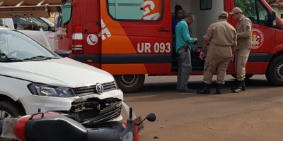 Rolim de Moura - Motociclista é atingida por carro no Centro da cidade