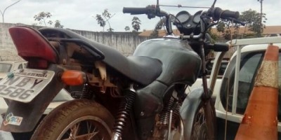 Rolim de Moura – Moto furtada é recuperada pela PM