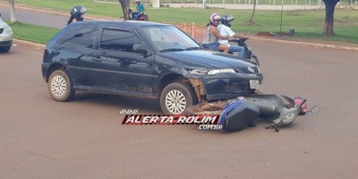 Rolim de Moura -  Carro e moto colidem no cruzamento da Avenida 25 de Agosto com Rua Rio Madeira 