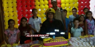 Rolim de Moura  -  Admirador dos bombeiros, menino tem a presença dos militares em sua festa de aniversário 
