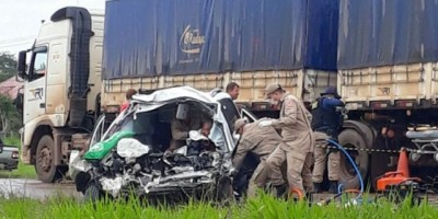 Casal que se envolveu em grave acidente na BR-364 segue internado na UTI no Hospital João Paulo II