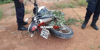 Em Ji-Paraná, PM fecha o cerco a assaltantes que mantiveram uma família em Presidente Médici sob a mira de armas de fogo e recupera moto