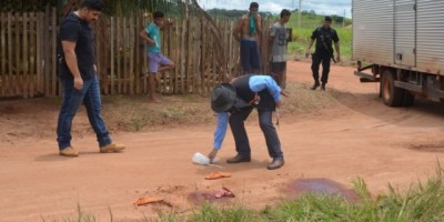 Caminhão atropela e mata casal de irmãos ao dar marcha à ré, em Cacoal
