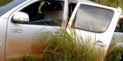 Homem é executado a tiros dentro de caminhonete e mulher é baleada, em Monte Negro