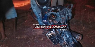 Rolim de Moura – Após homem embriagado colocar fogo em moto, Bombeiros agem rápido e impedem que veículo seja totalmente queimado