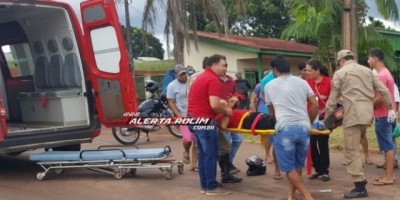 Rolim de Moura  - Motorista abre porta de veículo e atinge motociclista que trafegava pela Avenida 25 de Agosto 