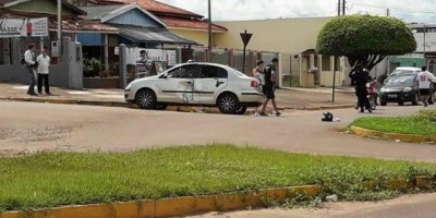 Motociclista morre ao bater na lateral de carro em Cacoal-RO