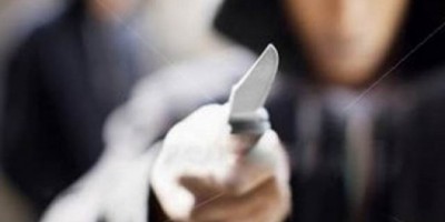 Rolim de Moura - Bandido com faca rouba bolsa de mulher no Jatobá II