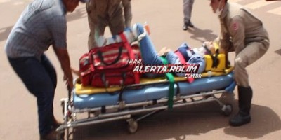 Rolim de Moura - Mulher sofre fratura exposta em uma das pernas em colisão envolvendo duas motos no Centro da cidade 